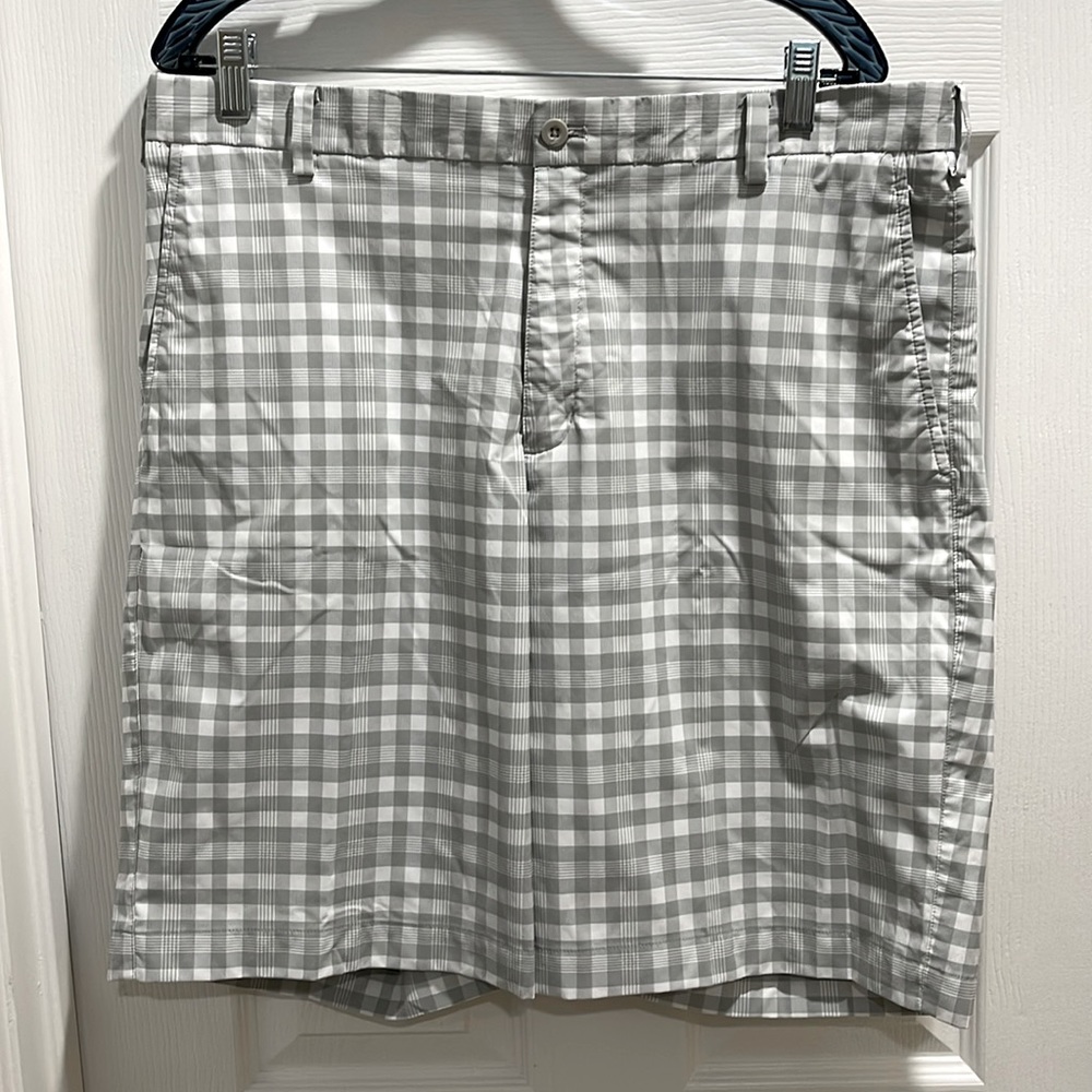 Nike golf dry fit shorts